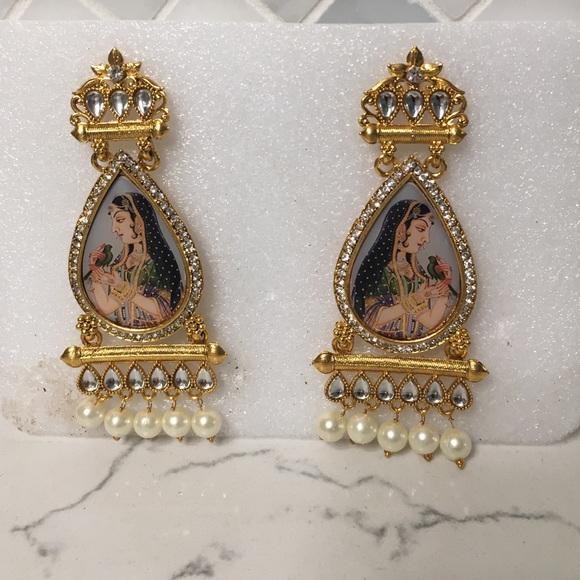 Indian jewelery/ earrings. - Picture 2 of 3